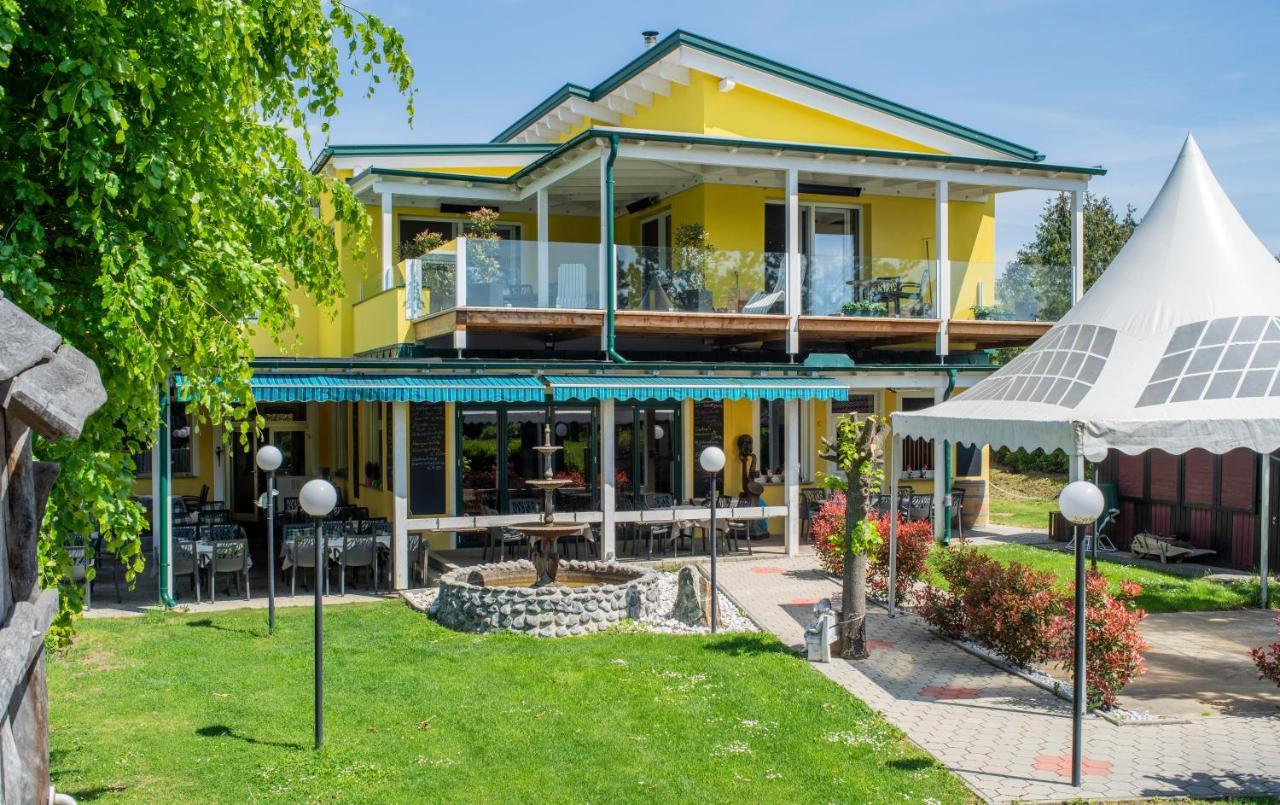 Ferien Beim Treiber Hotel Tarcsafürdő Kültér fotó