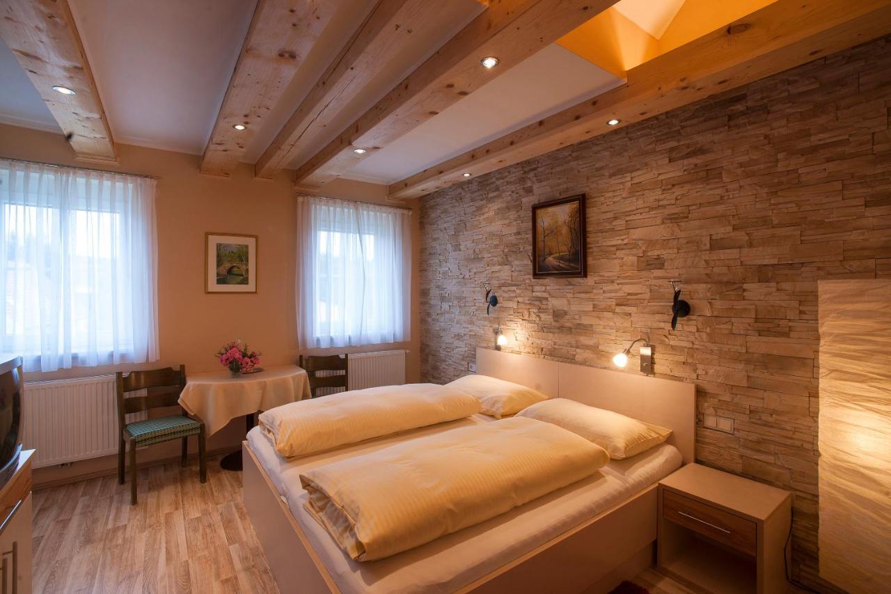 Ferien Beim Treiber Hotel Tarcsafürdő Kültér fotó