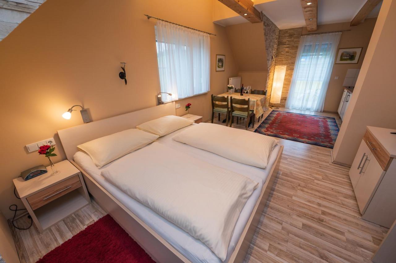 Ferien Beim Treiber Hotel Tarcsafürdő Kültér fotó