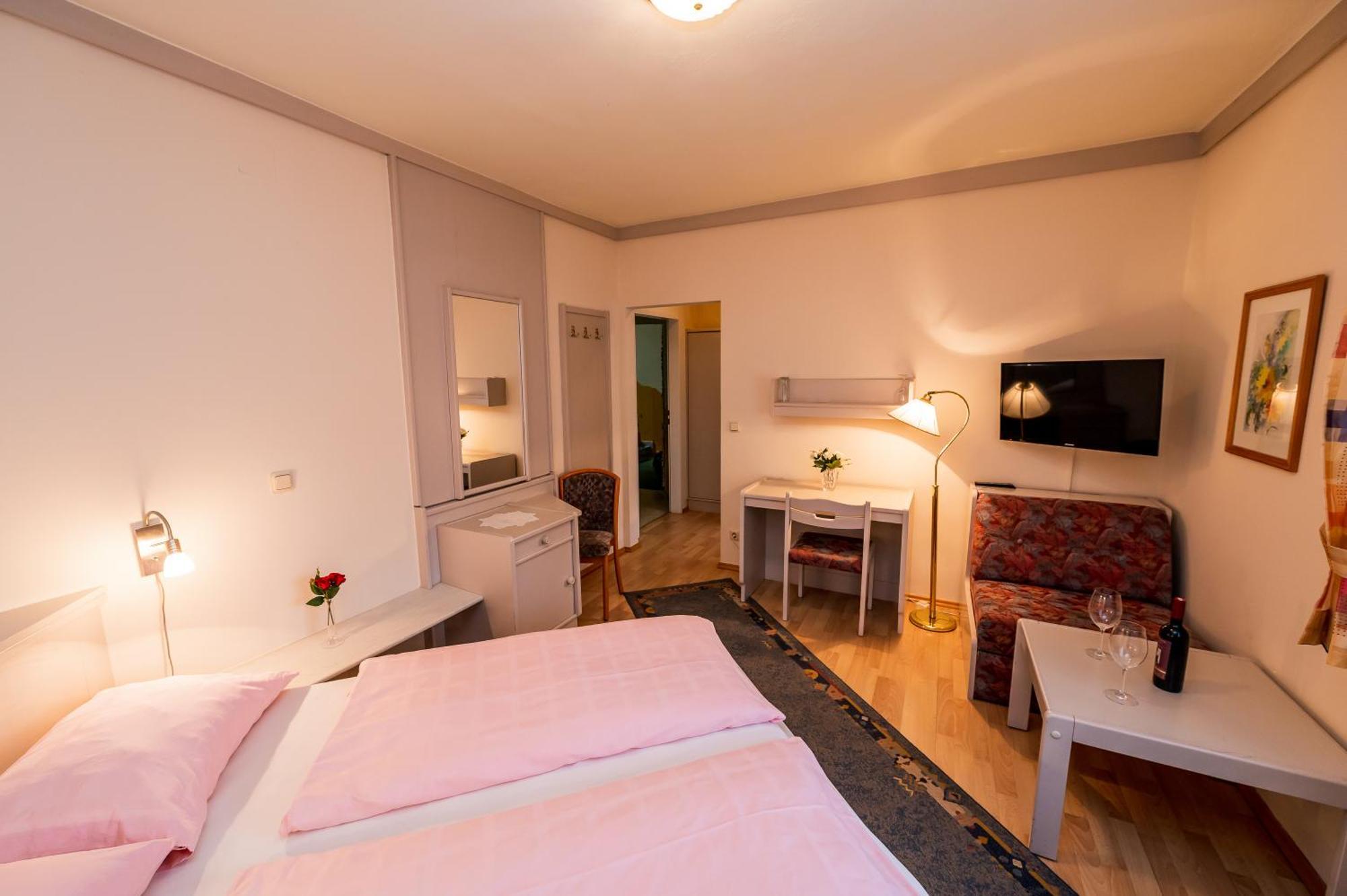 Ferien Beim Treiber Hotel Tarcsafürdő Szoba fotó