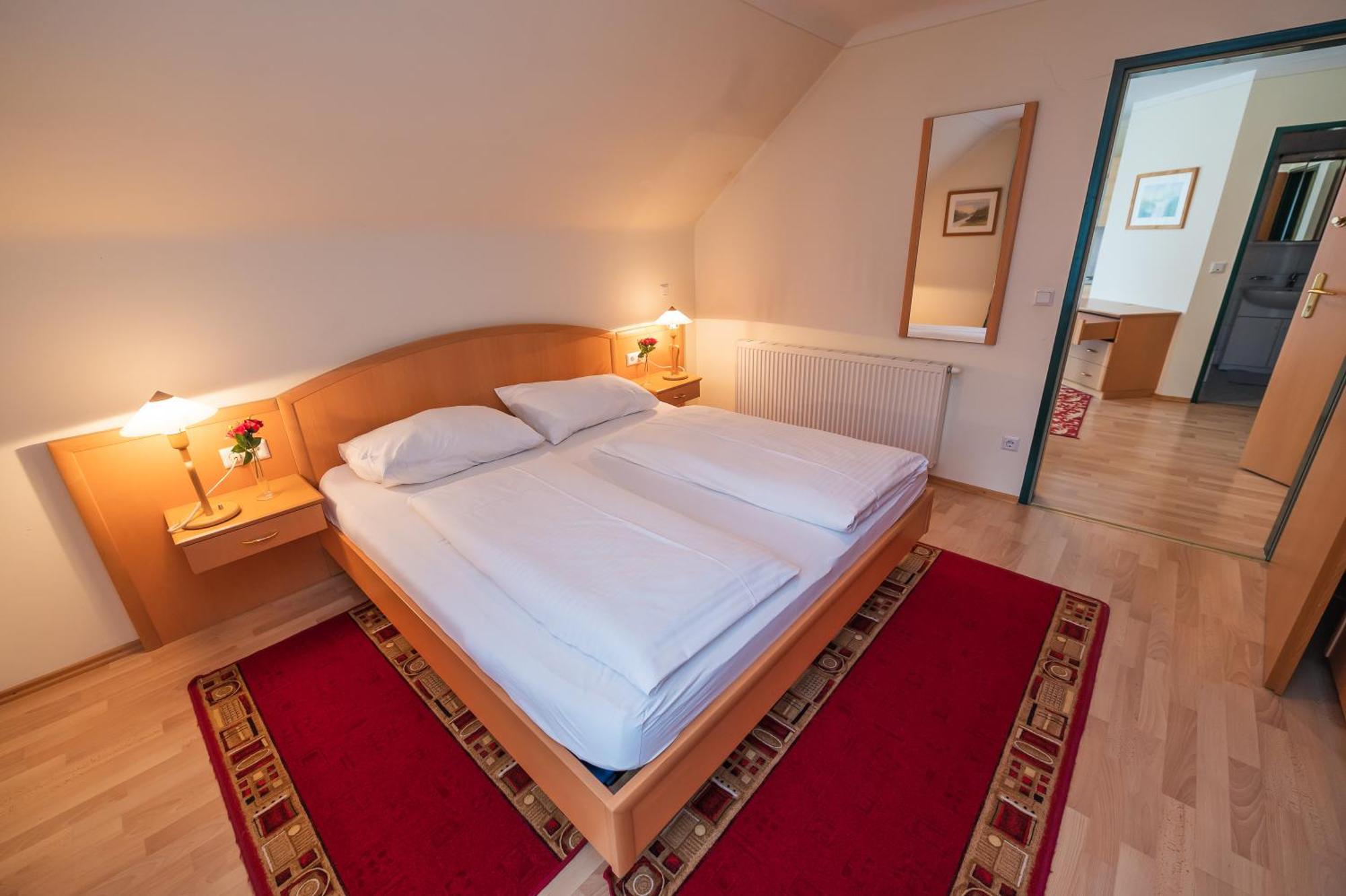 Ferien Beim Treiber Hotel Tarcsafürdő Szoba fotó