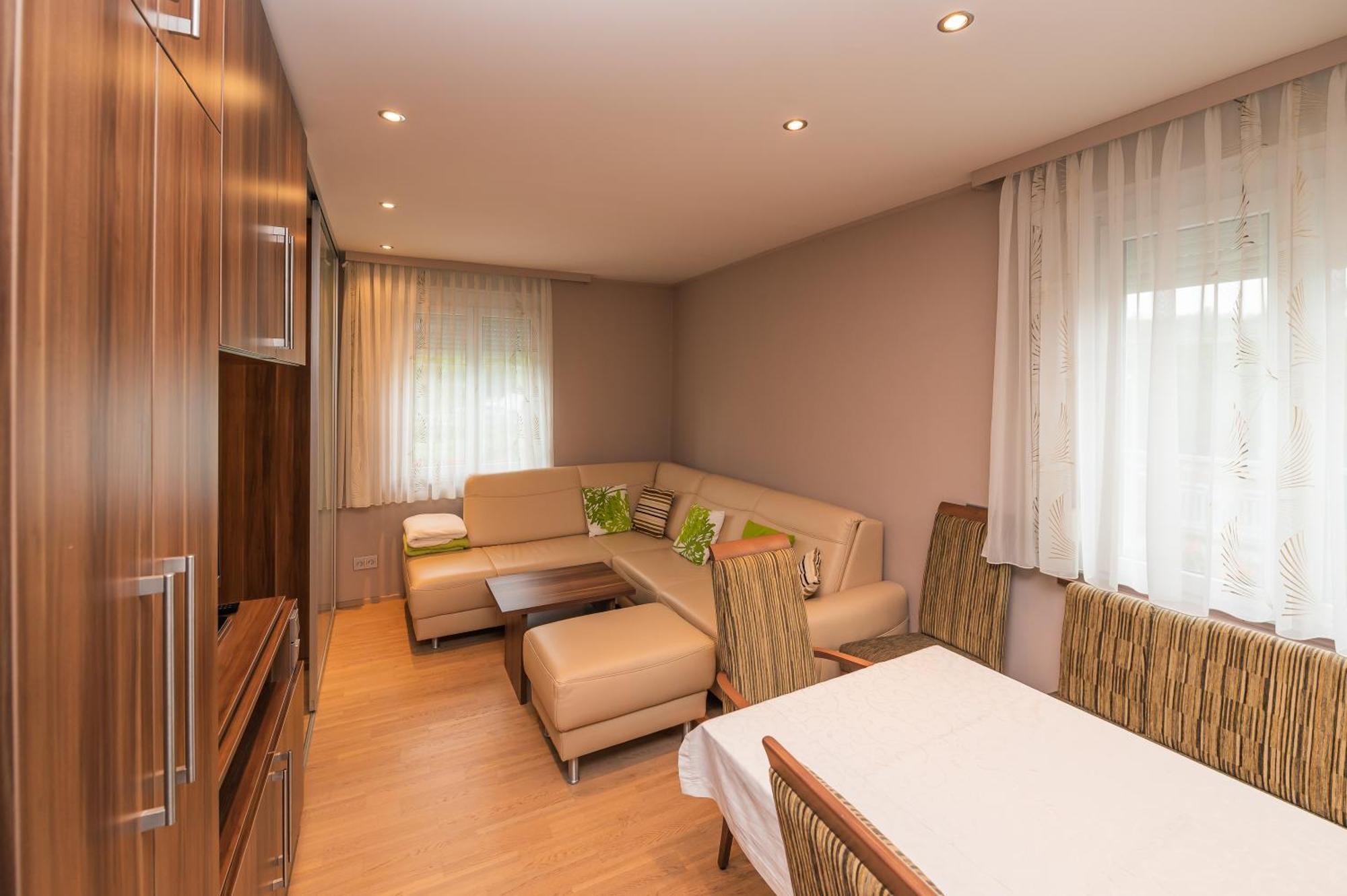 Ferien Beim Treiber Hotel Tarcsafürdő Szoba fotó