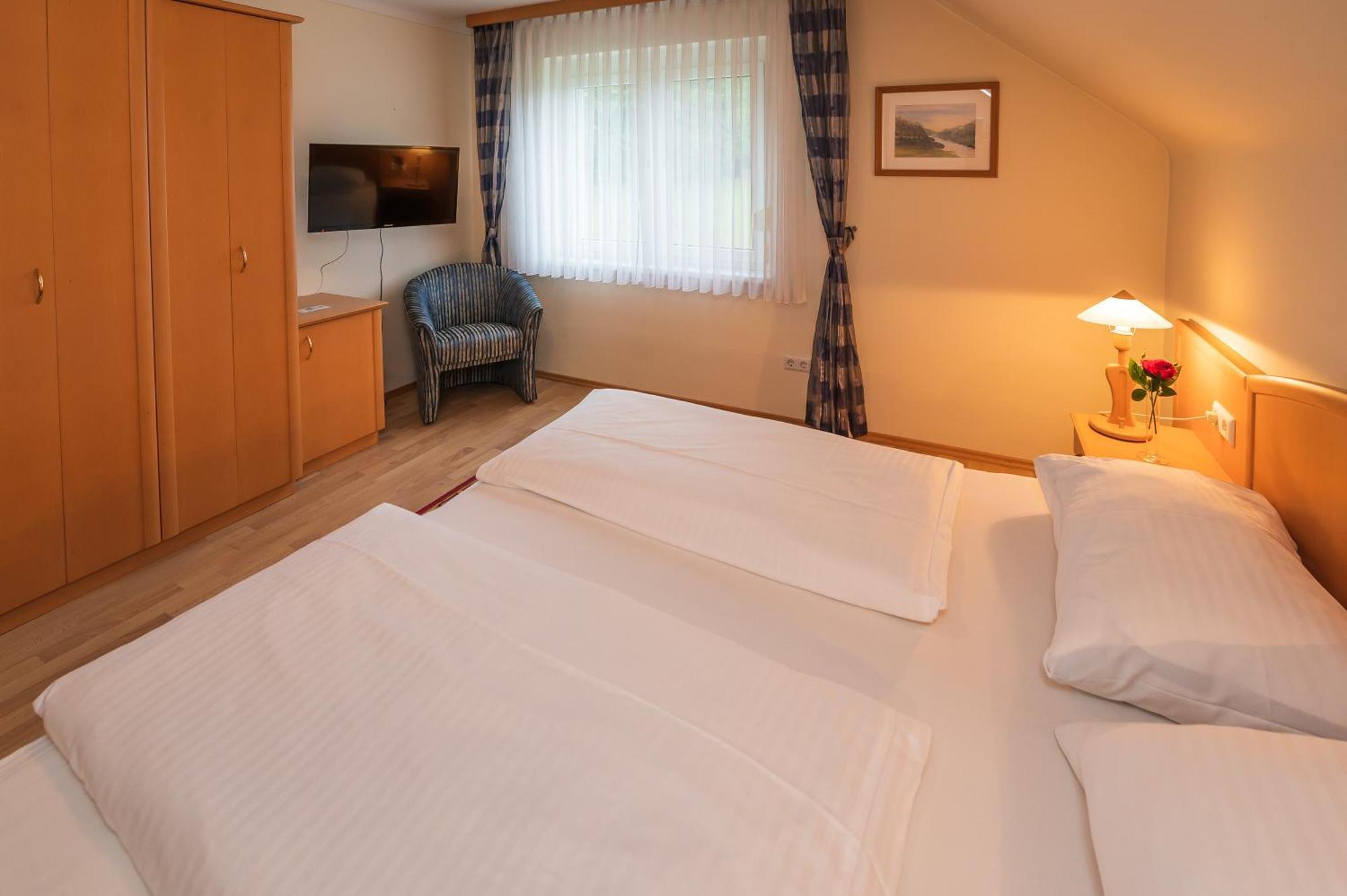Ferien Beim Treiber Hotel Tarcsafürdő Szoba fotó