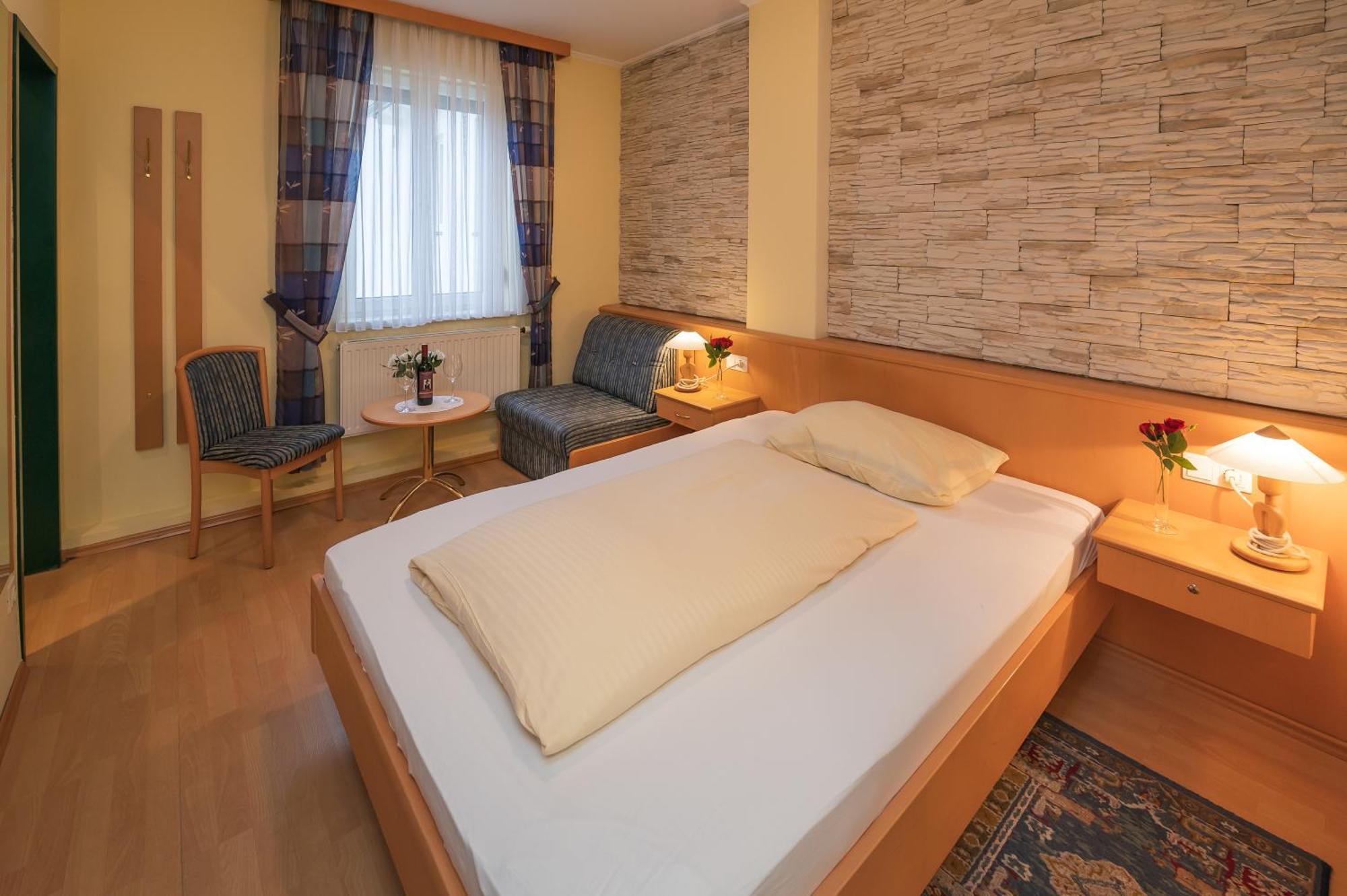 Ferien Beim Treiber Hotel Tarcsafürdő Szoba fotó